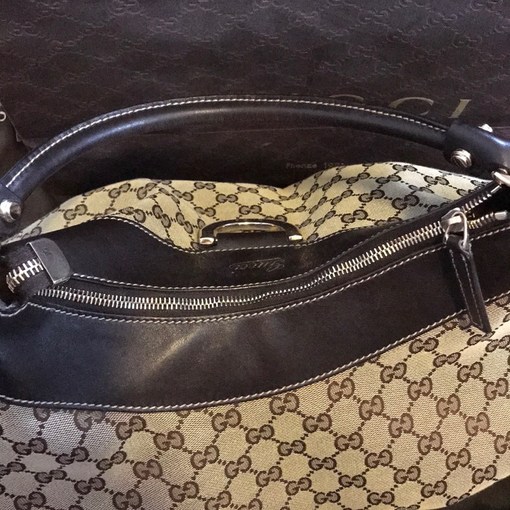 Authentic Gucci handbag - Picture 4 of 8